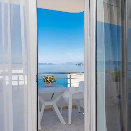Tila Apartman