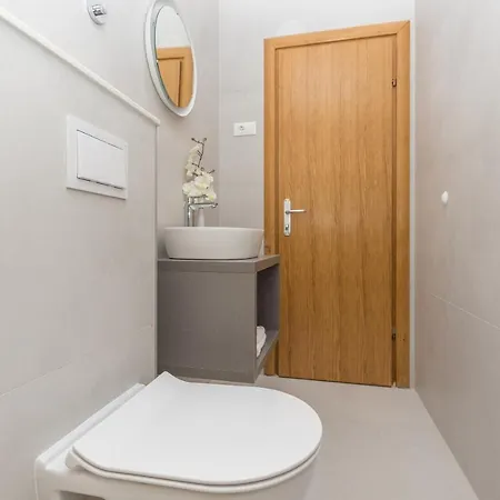 Tila Apartman