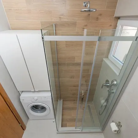 Tila Apartman *